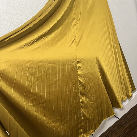 Mac Duggal Gold Pleated Maxi Dress - Picture 8 of 8